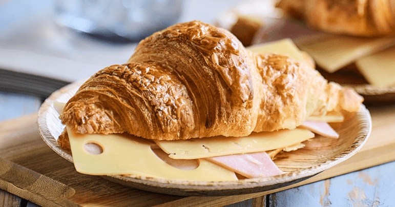 CHEESE & HAM CROISSANT 
